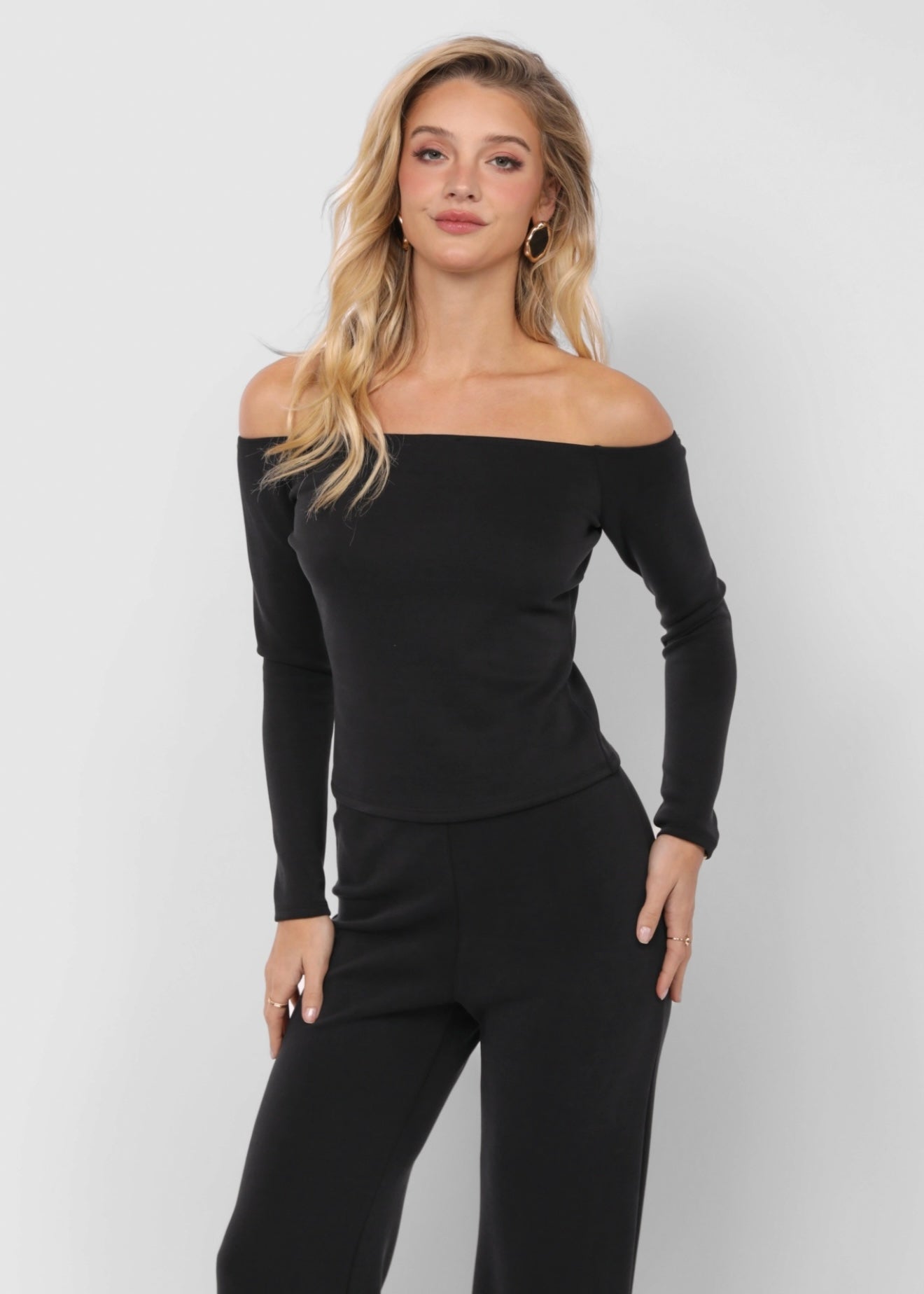 Sadie & Sage Hustle Off-the-Shoulder Long Sleeve