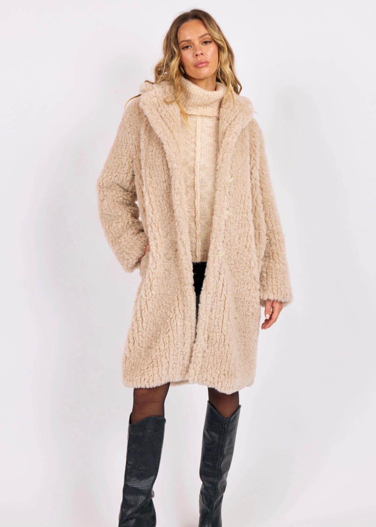 Sage the Label Rendezvous Wubby Long Fur Collar Coat