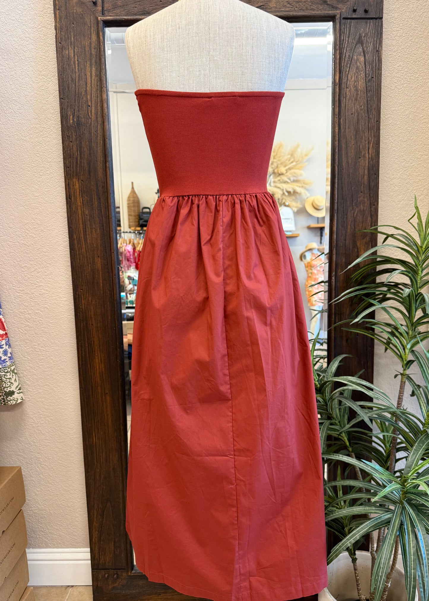 Needii Ribbed Contrast Tube Dress - Rust