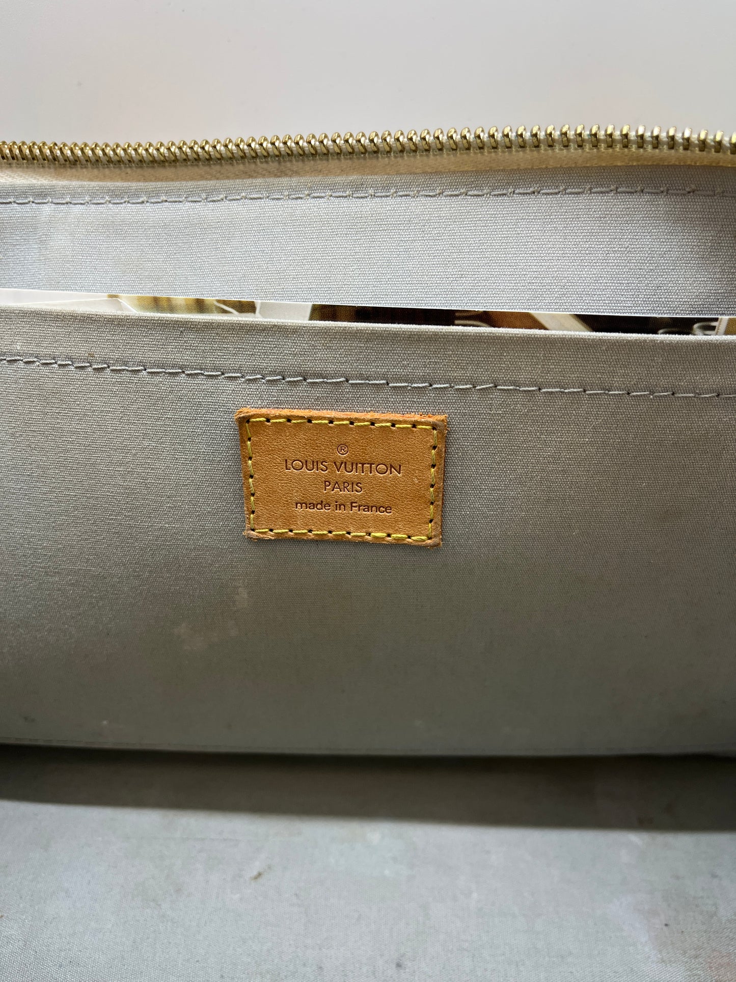 Louis Vuitton Monogram Vernis Rosewood Cream Handbag