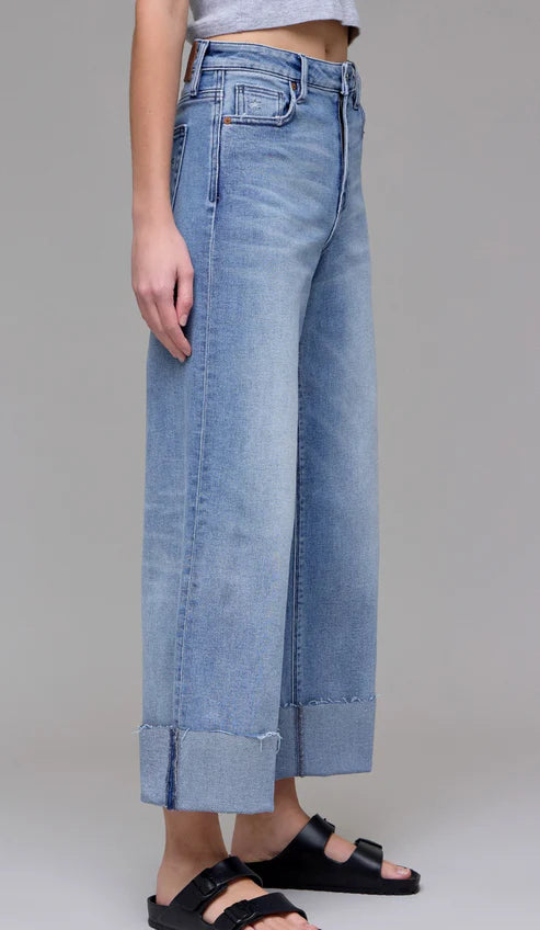 Hidden Nori Vintage Wide Leg Jean in Light Wash