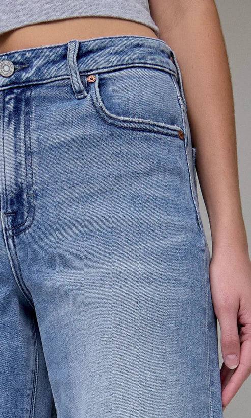 Hidden Nori Vintage Wide Leg Jean in Light Wash