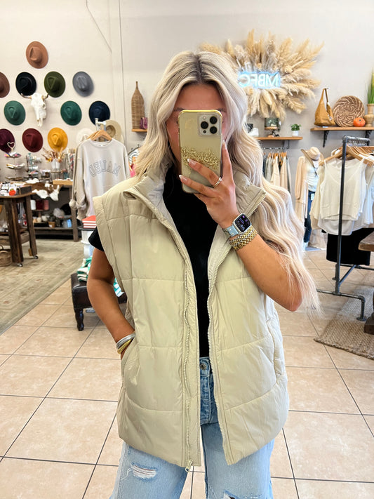 Wishlist Puffer Vest - Macadamia