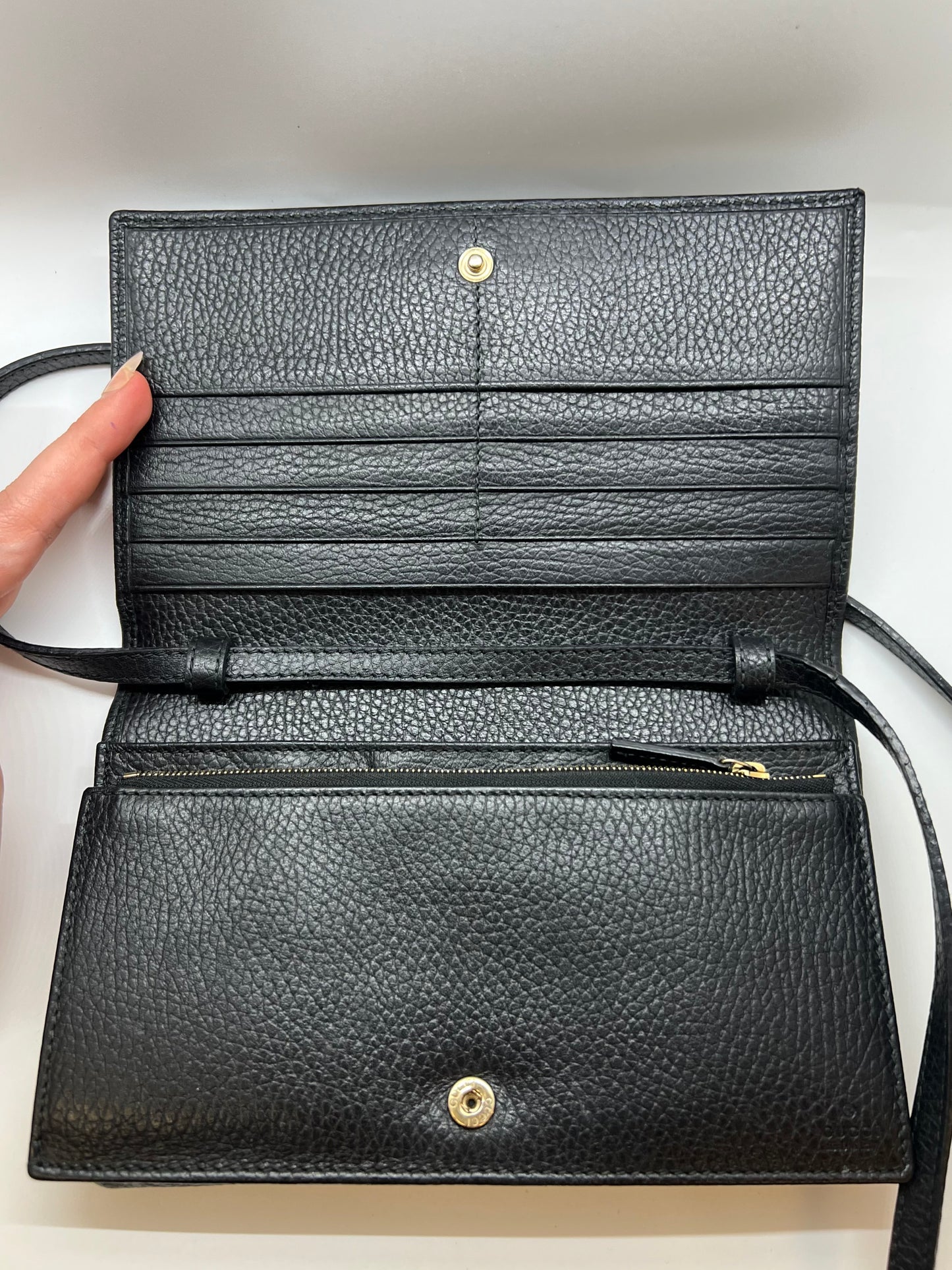 Gucci Swing Shoulder Wallet - Black