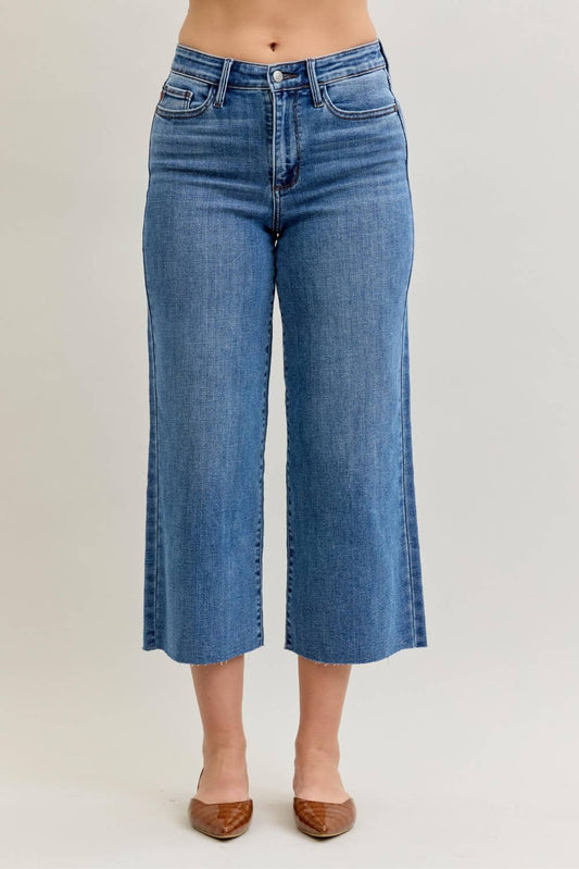 Judy Blue Jeans - HW Wide Crop Classic Raw Hem: MD