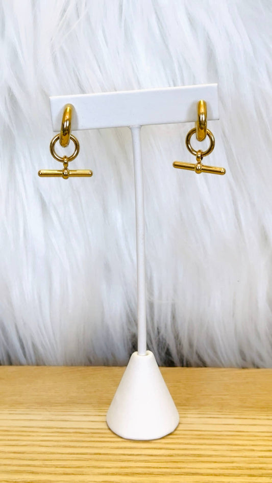 mila + stevie - KELLY Simple Dainty Bar Earrings