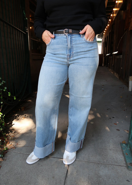 Hidden Nori Vintage Wide Leg Jean in Light Wash