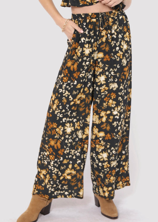 Sadie & Sage With Ease Printed Wide Leg Pull On Pants