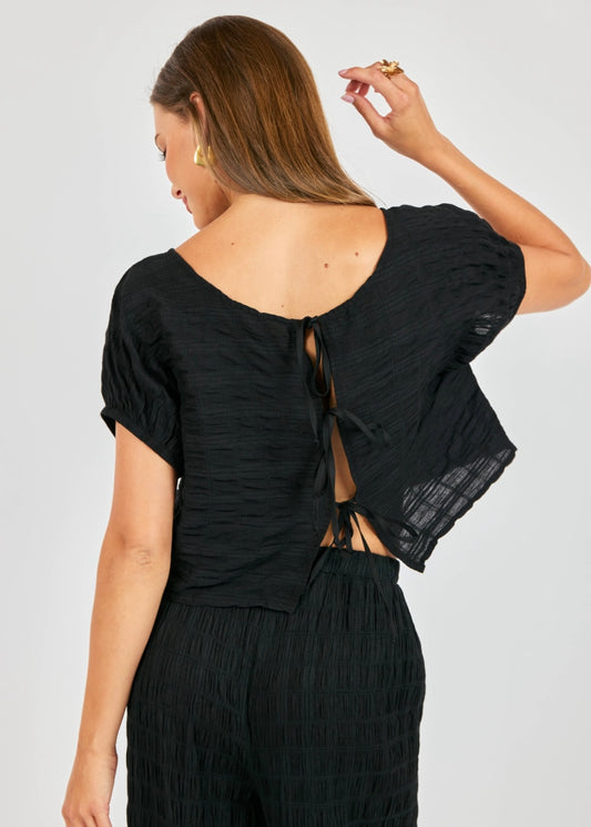 Sadie & Sage Lineworks Top - Blk