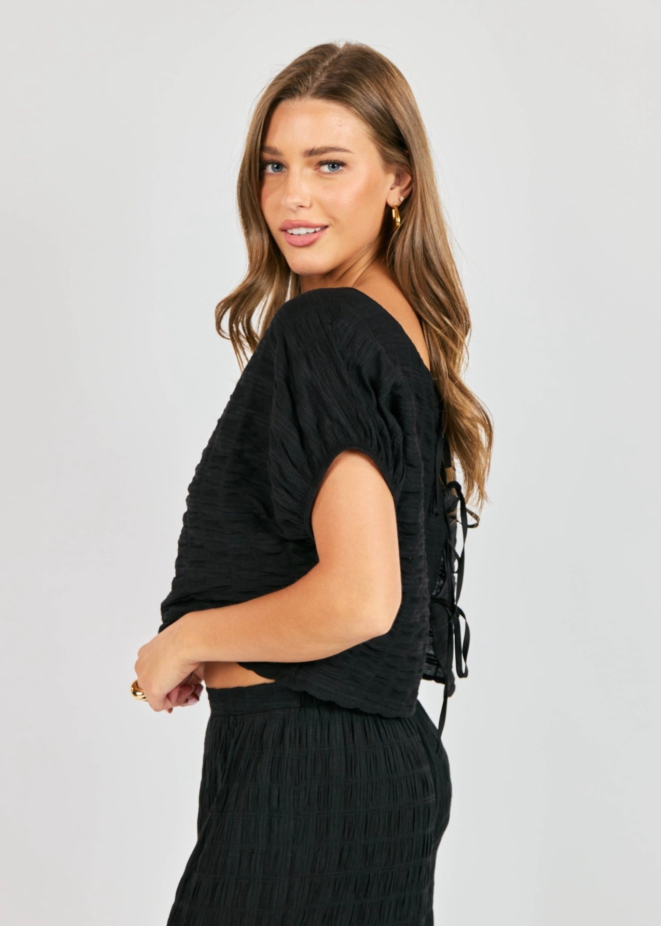 Sadie & Sage Lineworks Top - Blk