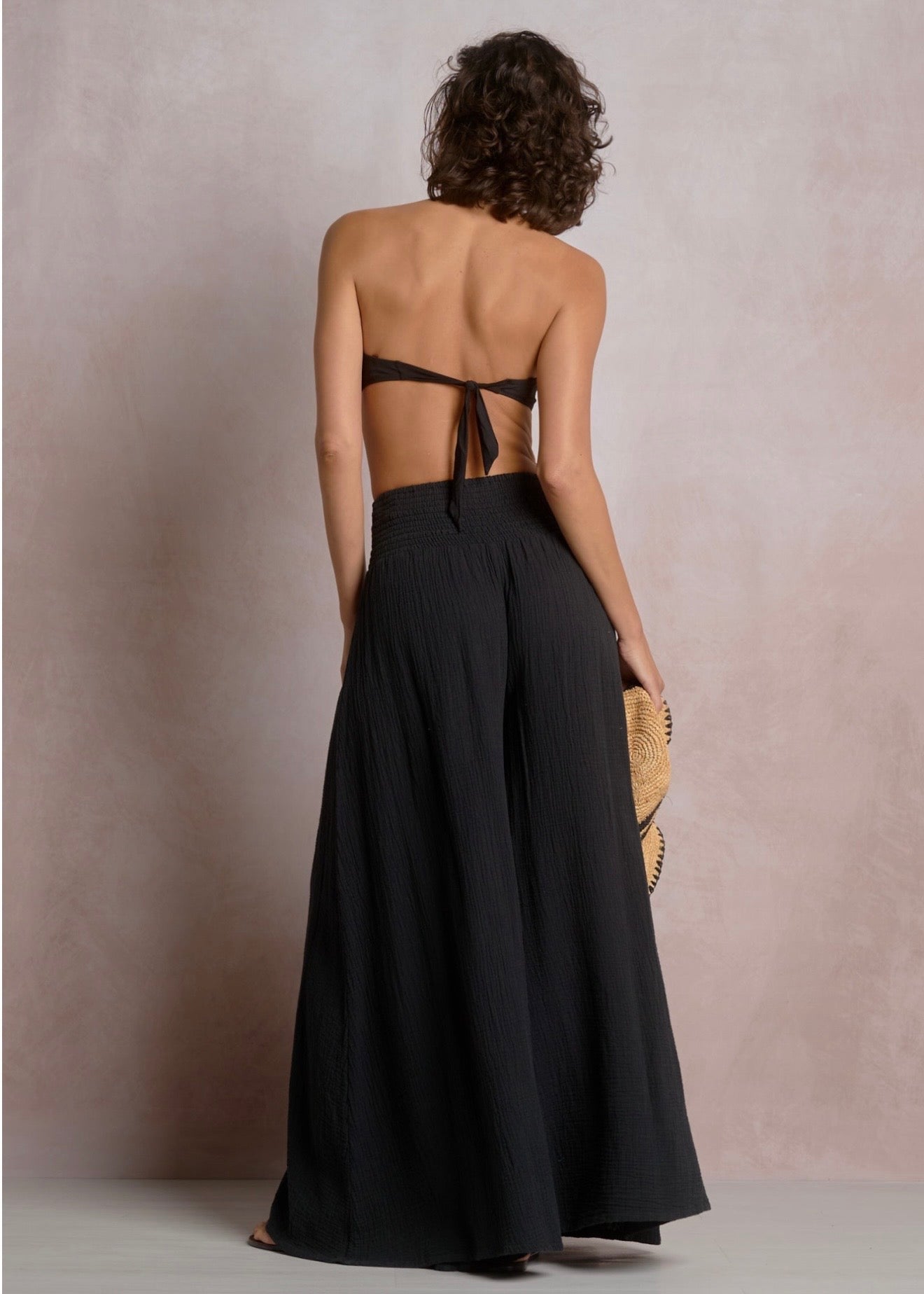 Elan Wide Leg Smocked Pants - Blk