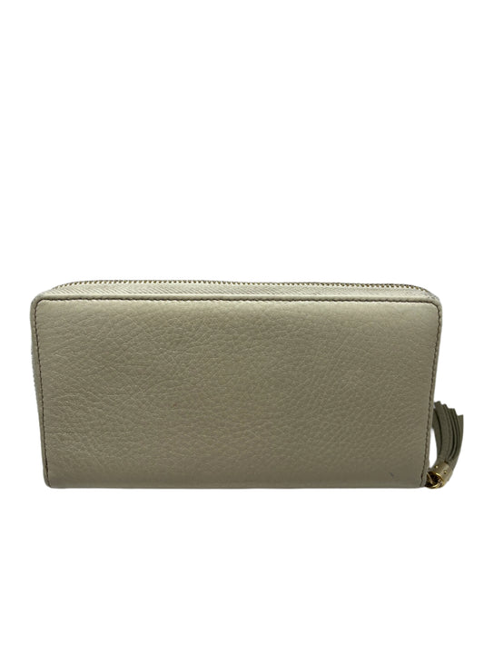 Gucci Soho Zippy Wallet Cream