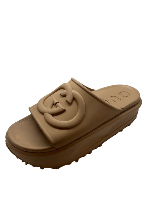 Gucci Interlocking G Logo Rubber Slides Size 39