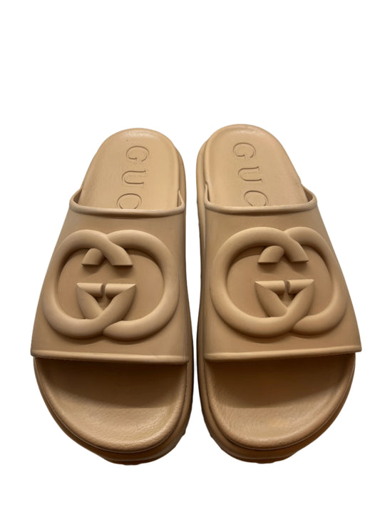 Gucci Interlocking G Logo Rubber Slides Size 39