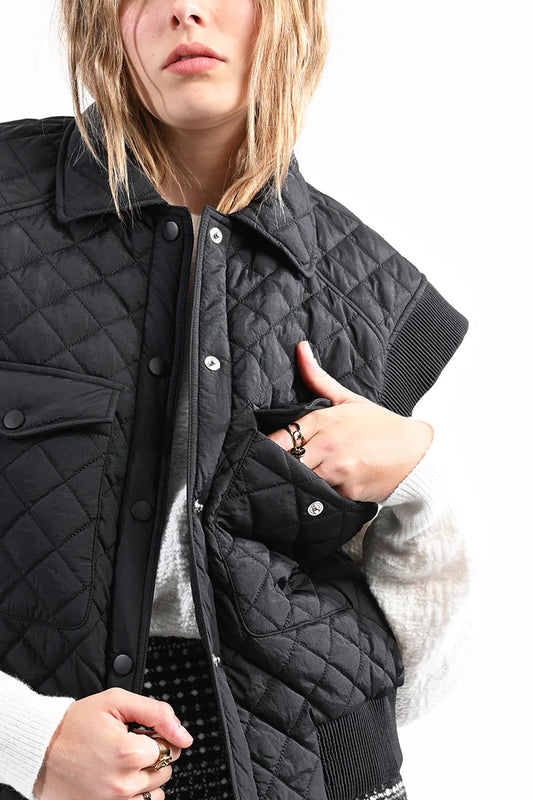 Lili Sidonio Sleeveless Quilted Front Pocket Vest - Black