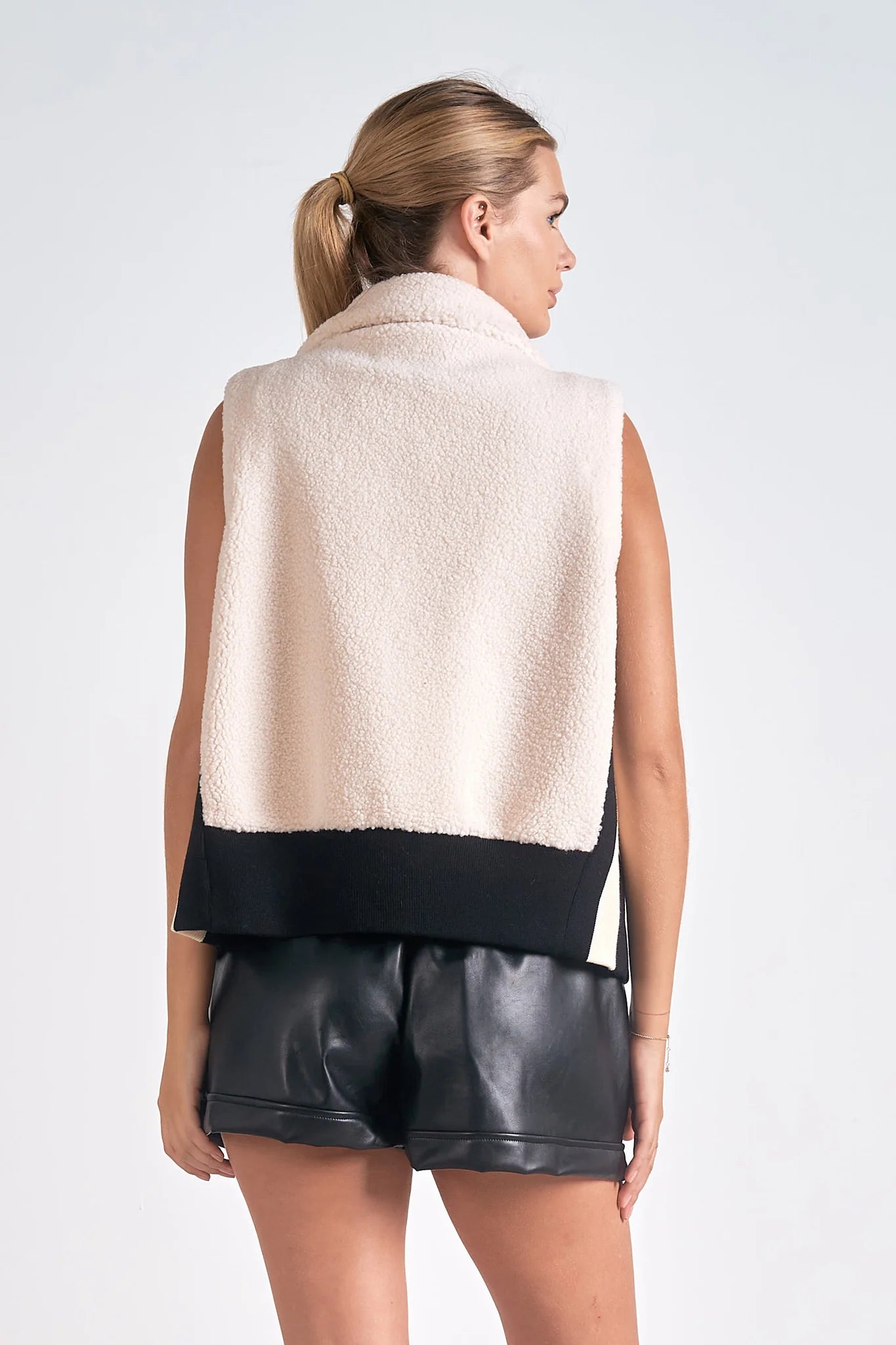 Elan Vanouver Faux Sherpa Vest - Off White