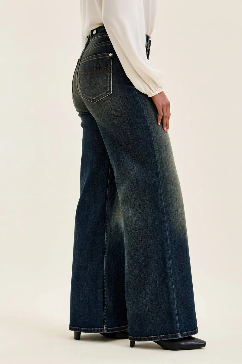 Judy Blue HW Lux Retro Wide Leg Jeans